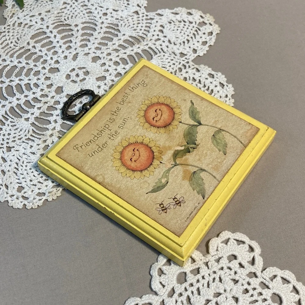 Vintage Sunflower Friendship Wall Plaque Hallmark